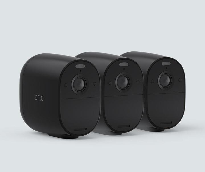 Actual product image Arlo Essential Spotlight, kit 3 cameras black (1920 x 1080 Pixels)