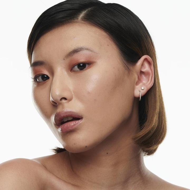 Image du produit MAC Cosmetics M.A.C. Studio Rad Serum Pow Fond de Teint NC18 (N° NC18)