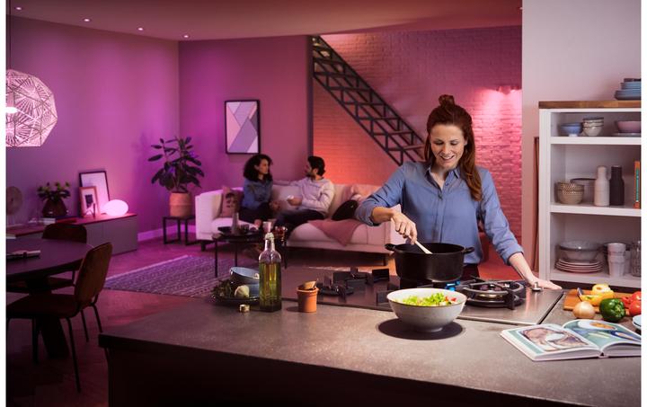 Produktbild Philips Hue Starter-Kit (E27, 9 W, 1100 lm, 3 x, F)
