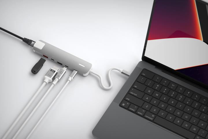 Actual product image LINQ Connects 6in1 PRO USB-C Multiport Hub 140W (USB-C, 6 ports)