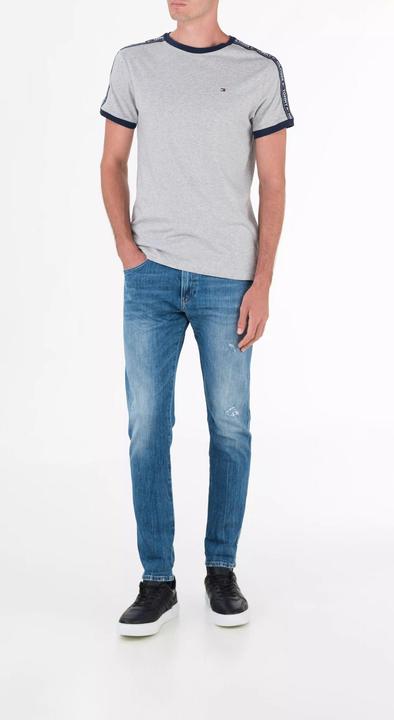 Actual product image Tommy Hilfiger tee (50, M)