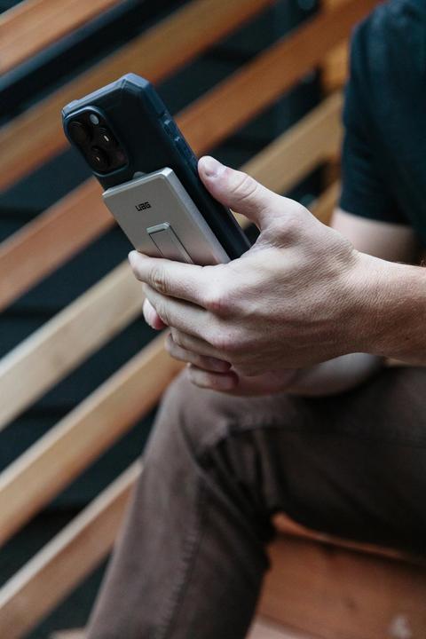 Actual product image UAG Powerbank Ultra Slim 5000 mAh Grey (5000 mAh, 20 W, 18.50 Wh)