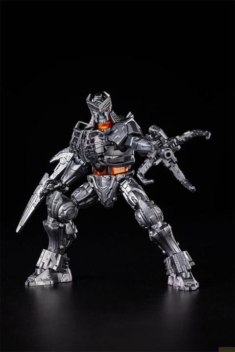 Actual product image Blokees Transformers Plastic Model Classic Class 03 Scourge 25 cm