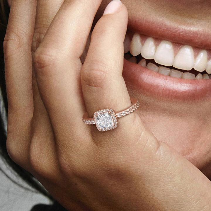 Produktbild Pandora Quadratischer Funkelnder Strahlenkranz Ring (58)