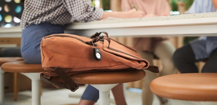 Immagine prodotto Belkin AirTag Anhänger mit Karabinerhaken