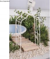 Actual product image Rayher Mini climbing arch, white, 8.2x4.1x15.5cm