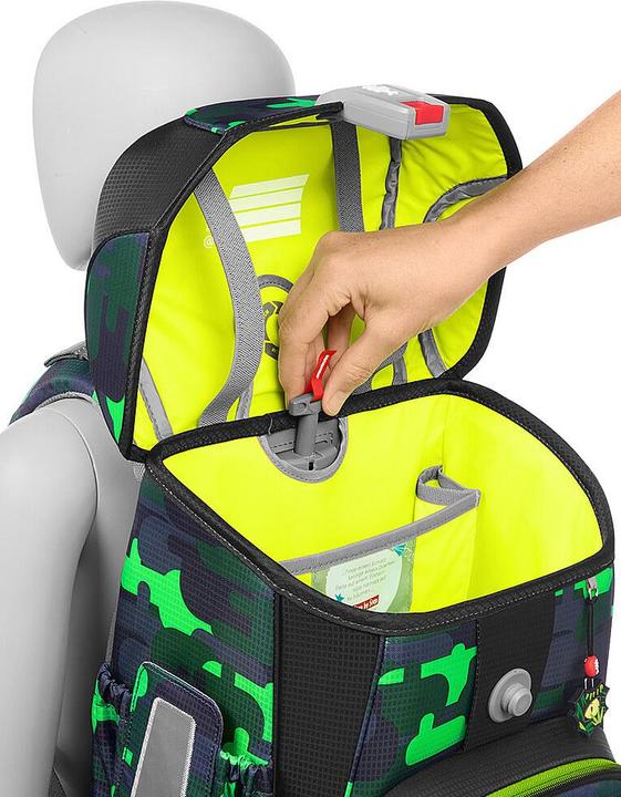 Actual product image Step by Step Black Cat Chiko (19 l)