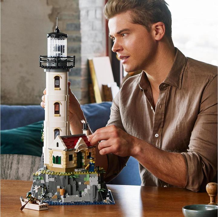 Image du produit LEGO Phare motorisé (21335, LEGO Ideas, LEGO difficiles à trouver)