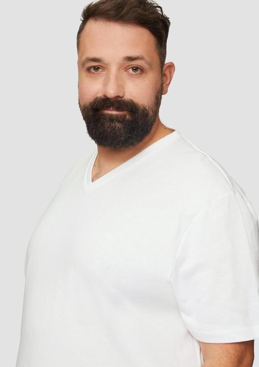 Produktbild S.Oliver T-Shirt Jerseyshirt mit Logo und V-Ausschnitt (XXL)