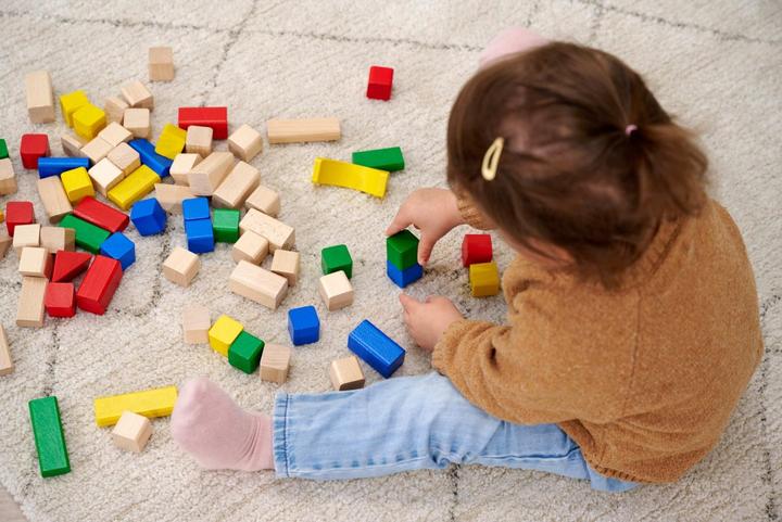 Actual product image Eichhorn EH wooden building blocks coloured /natural