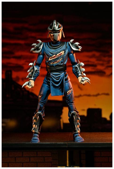 Produktbild Neca Teenage Mutant Ninja Turtles (Mirage Comics) Actionfigur Battle Damaged Shredder 18 cm