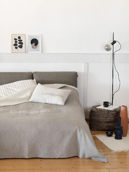 Actual product image David Fussenegger Favourite place throw.45639328 (220 x 240 cm)
