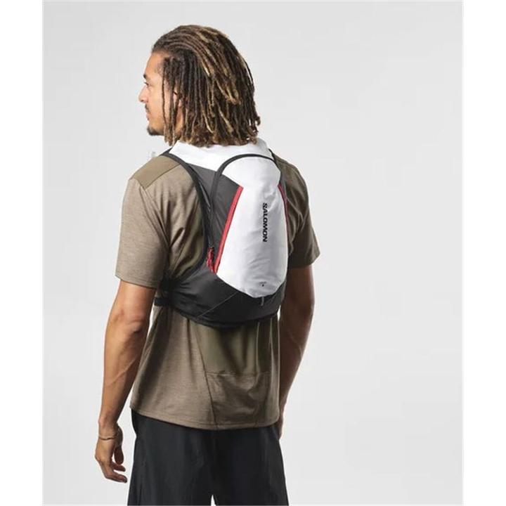 Actual product image Salomon Cross 12 (12 l)