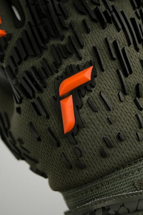 Actual product image Reusch Attract Freegel Silver (4)