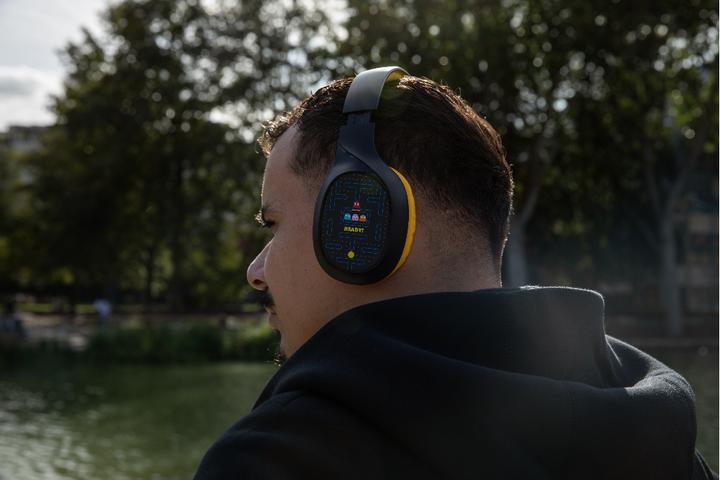 Actual product image Konix Casque Bluetooth - PacMan (Cable, Wireless)