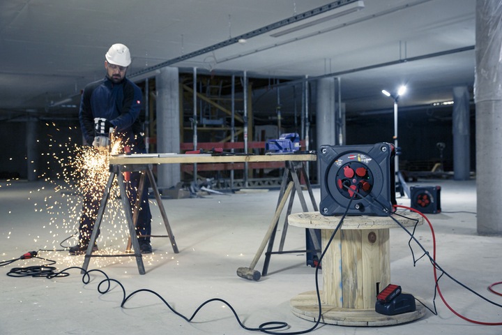 Immagine prodotto Brennenstuhl Avvolgicavo professionale con protezione antiribaltamento totale (33 m, 3.50 mm².)