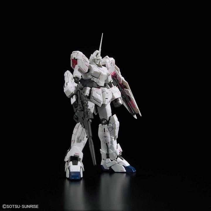 Actual product image Bandai Gundam - Unicorn Real Grade