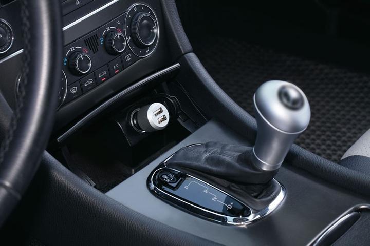 Actual product image Just Mobile Highway Max' Dual USB Car Charger with Micro USB