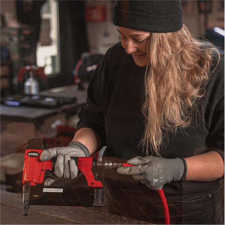 Productafbeelding Stier Pneumatisch spijkerapparaat SKN-15/50 voor staande spijkers 15-50 mm