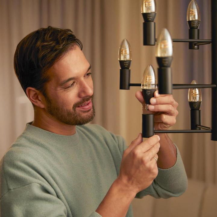 Actual product image Philips Hue White Ambiance (E14, 350 lm, 1 x)