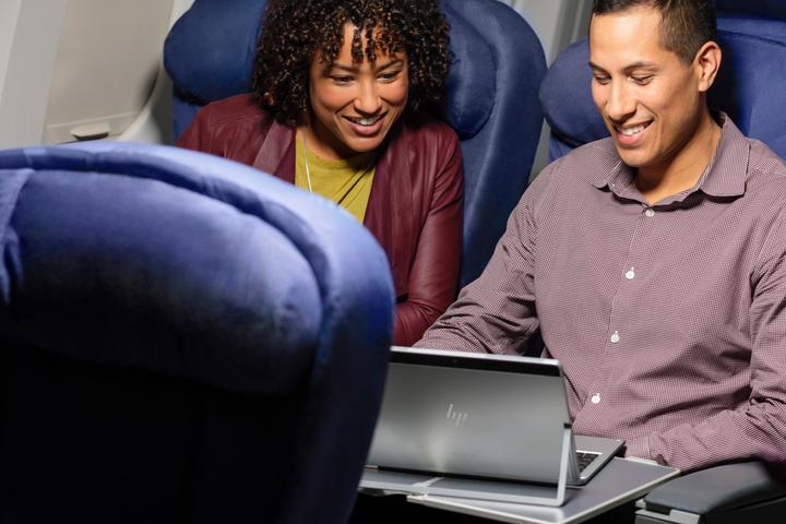 Actual product image HP Elite x2 1012 G2 - Tablet - with detachable keyboard - Core i5 7300U / 2.6 GHz - (12.30", 512 GB, 16 GB, Intel Core i5-7300U)