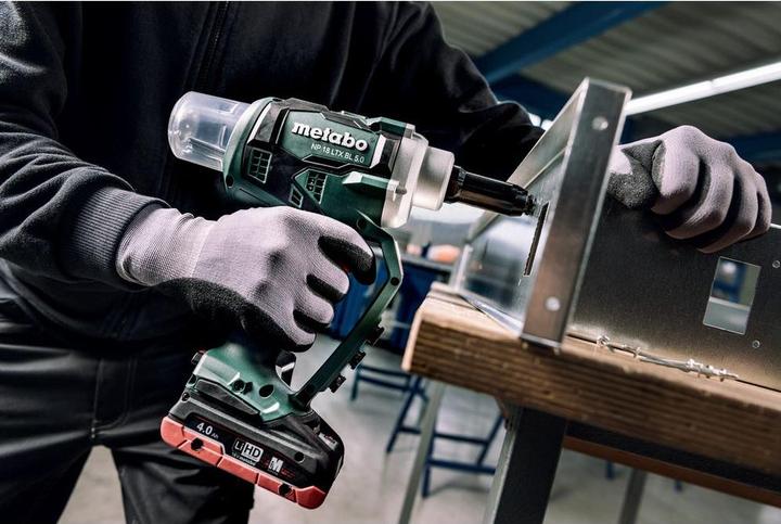 Produktbild Metabo Akku-Blindnietpistole NP 18 LTX BL 5.0 (619002890) Karton