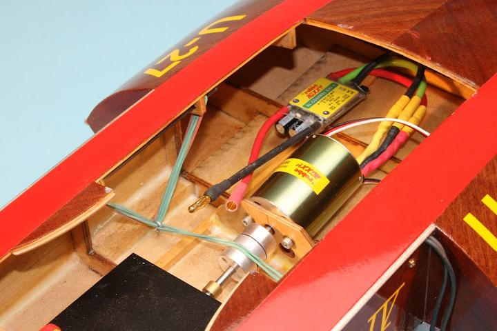 Immagine prodotto Billing Boats 1:12 Slo-Mo-Shun IV - scafo in legno - manuale fotografico (428336)