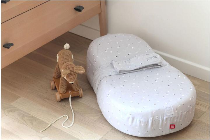 Actual product image Red Castle Cocoonababy Gultukas, Moon And Stars