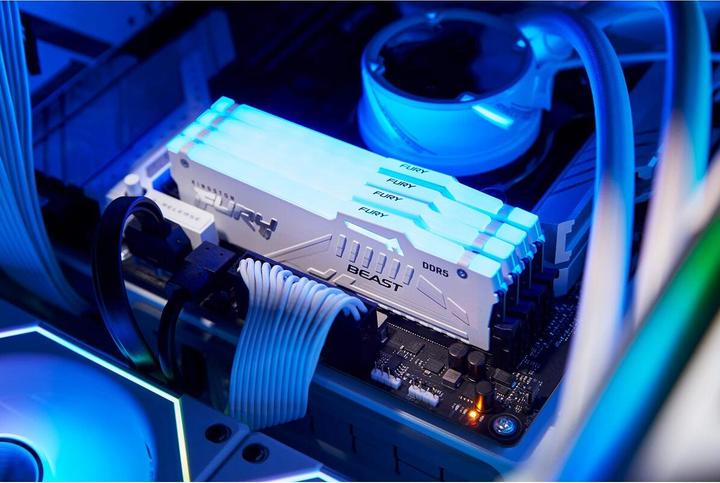 Productafbeelding Kingston Fury Beast RGB (2 x 16GB, 667 MHz, DDR5 RAM, DIMM 288 pin)