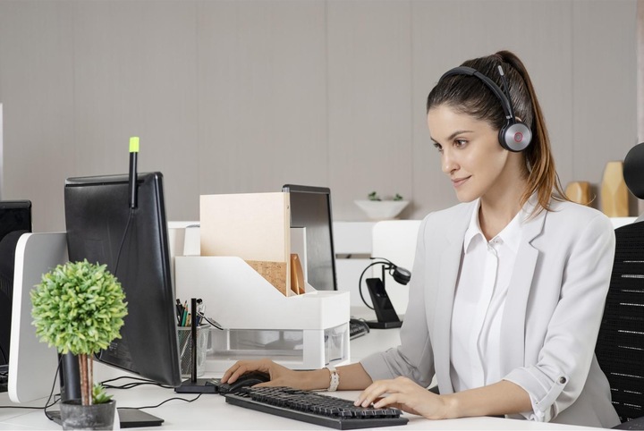 Actual product image Yealink WH62 Mono (Wireless, USB-A)