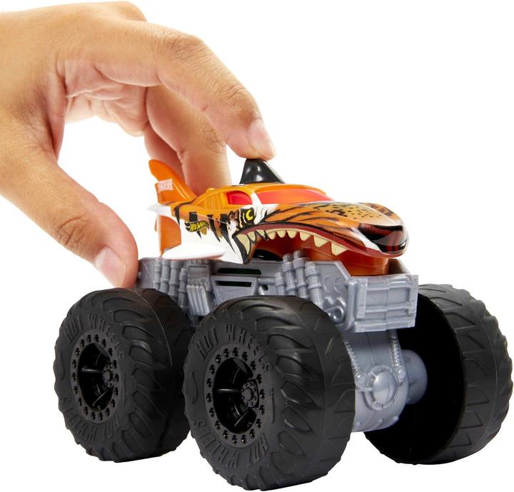 Actual product image Hot Wheels Monster Trucks Roarin' Wreckers™ Tiger Shark