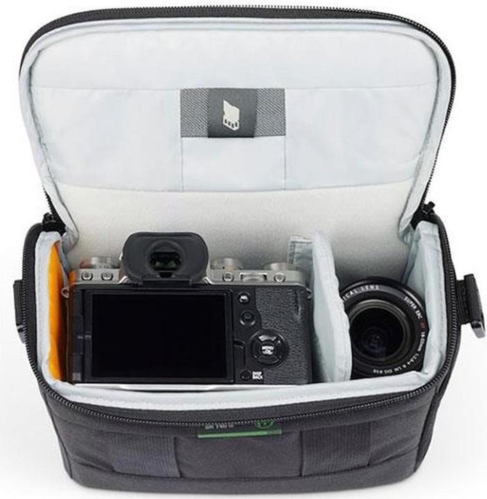 Actual product image Lowepro Adventura SH 140 III Green Line (3 l)