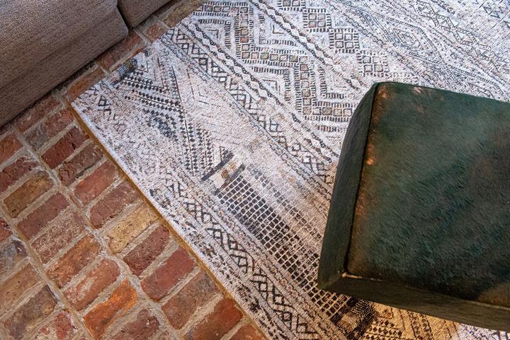 Actual product image Louis de Poortere Antiquarian Kilim (170 x 240 cm)