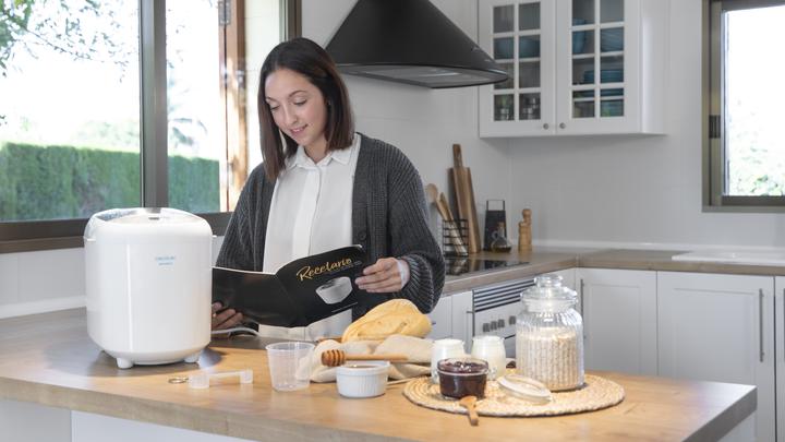Actual product image Cecotec Bread&Co