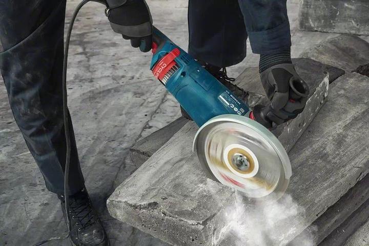 Image du produit Bosch Professional GWS 24-230 JZ (230 mm)