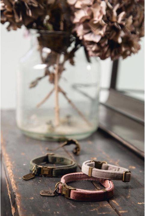 Actual product image Designed by Lotte Cat collar Velura (30, Cat, Walks)