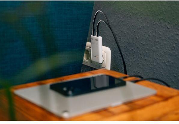 Productafbeelding Verbatim GaN III Fold 'n' Go Charger 2 Port 65W USB-C white (65 W)