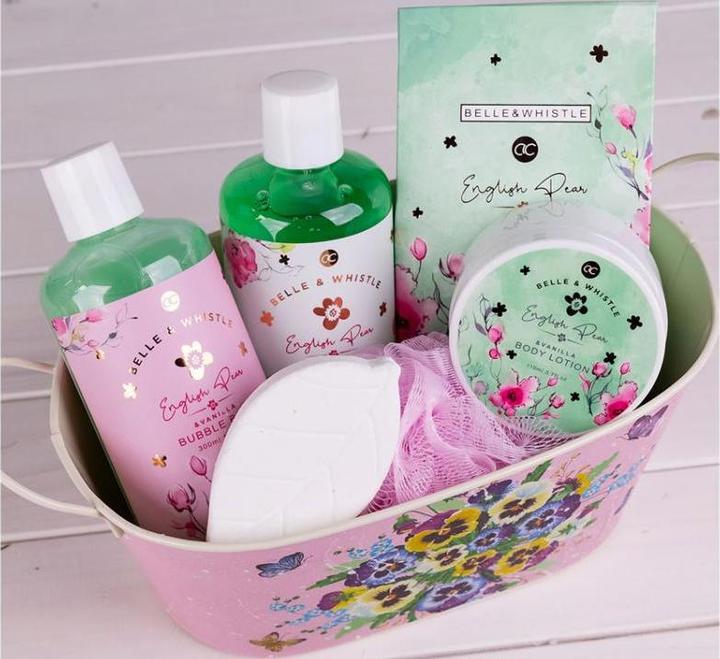 Produktbild Accentra Badeset BELLE & WHISTLE in bedruckter Blechwanne, inkl. 300ml Duschgel, 300ml Schaumbad, 300g Badesa (Haarpflege set)