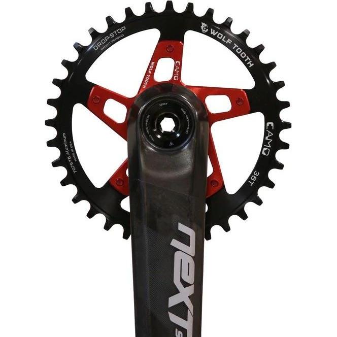 Wolf Tooth, Guarniture