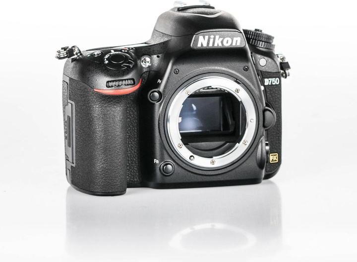 Produktbild Nikon D750 Body (24.30 Mpx, Vollformat)