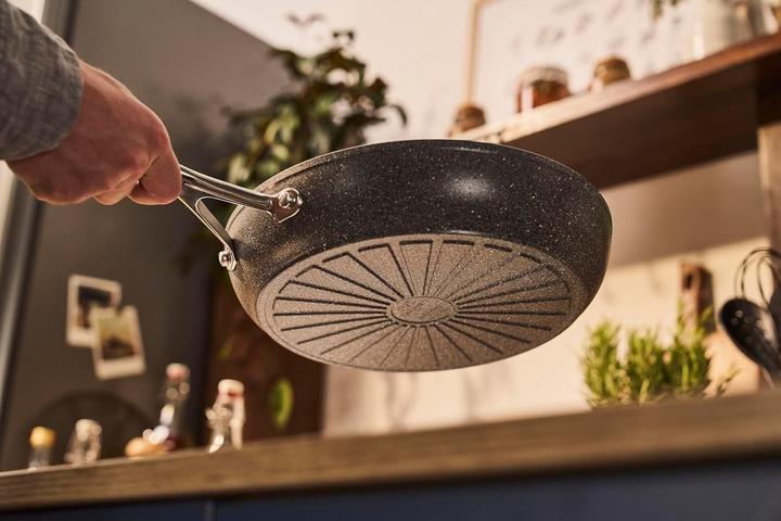 Produktbild Ballarini Bratpfanne (Bratpfanne, Aluminium, 24 x 8 cm)