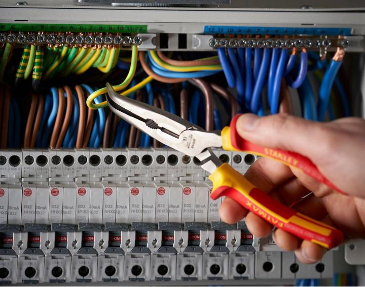 Image du produit Stanley Pince téléphonique Courbe Maxsteel VDE (200 mm)