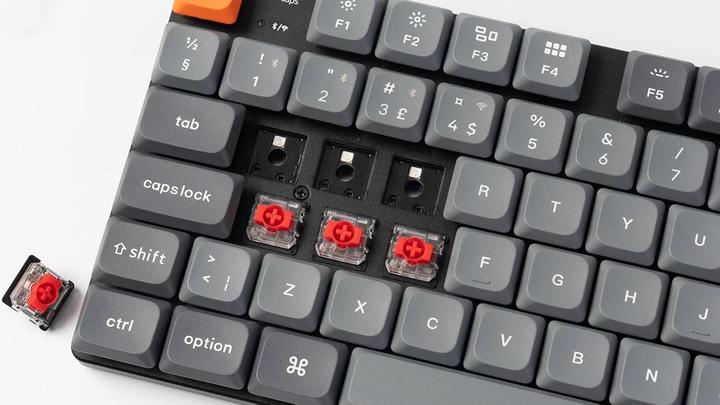 Immagine prodotto Keychron K5 Max Swappable Gateron RGB Backlight Red Switch ISO Layout Italian (ABS Caps) (IT, Cablato, Senza fili)