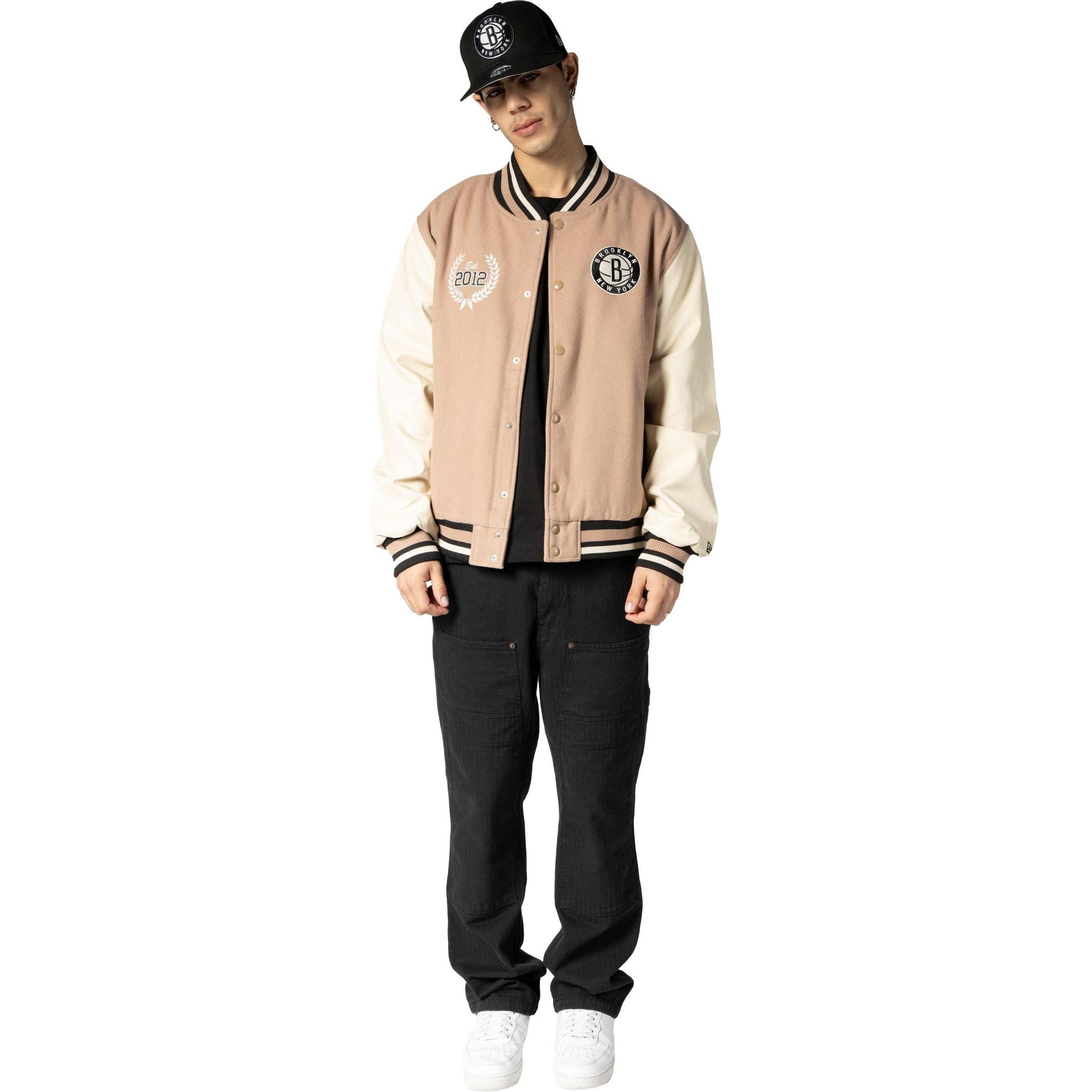 New Era, Herren, Jacke, Varsity College Jacke - NBA Brooklyn Nets - XL (XL), Beige, XL