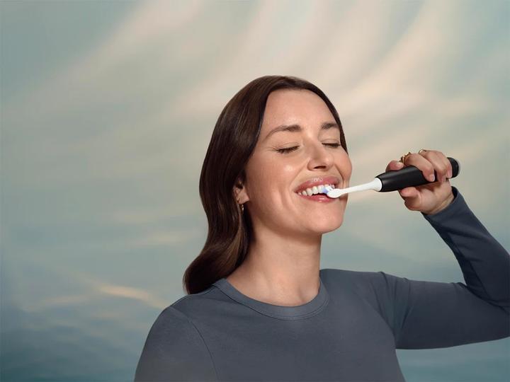 Actual product image Philips Sonicare Series 6500