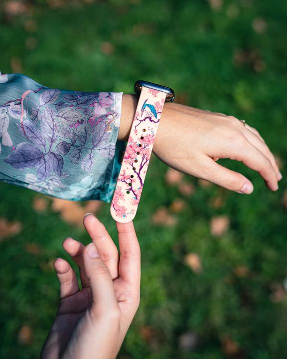 Produktbild Moby Fox Armband Smartwatch Hokusai Cherry Blossom 22 mm (22 mm, Edelstahl, Silikon)