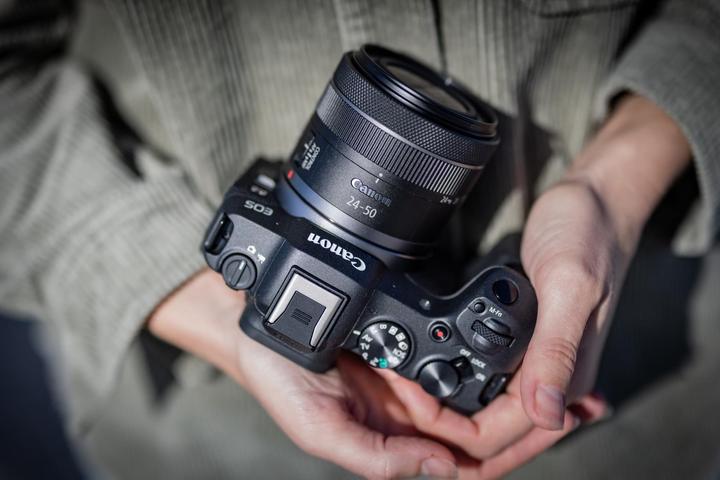 Image du produit Canon EOS R8 (EU) (24.20 Mpx, Plein format)
