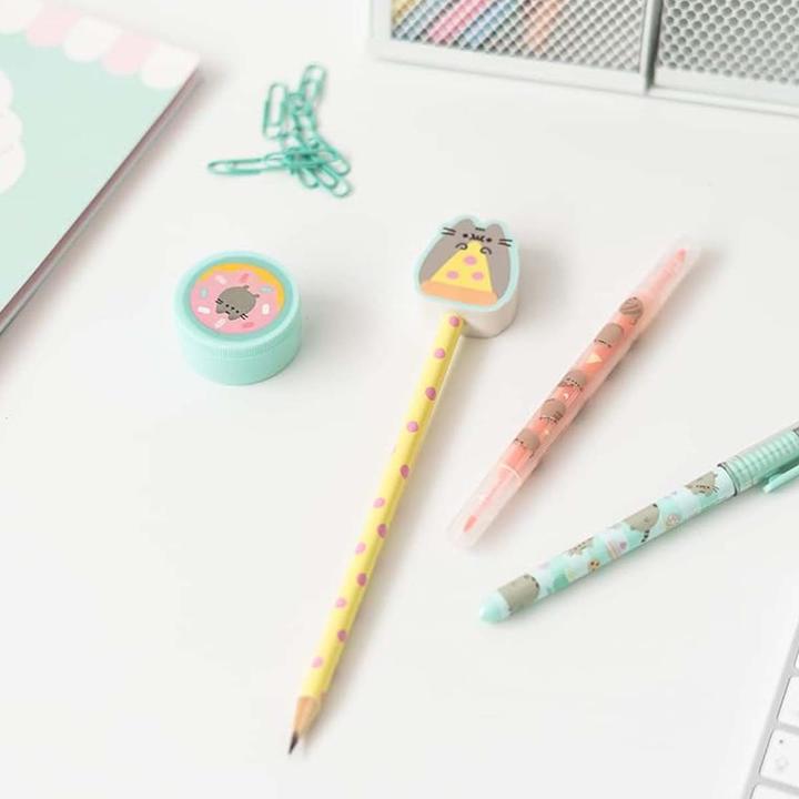 Actual product image Case Pusheen 14 pieces