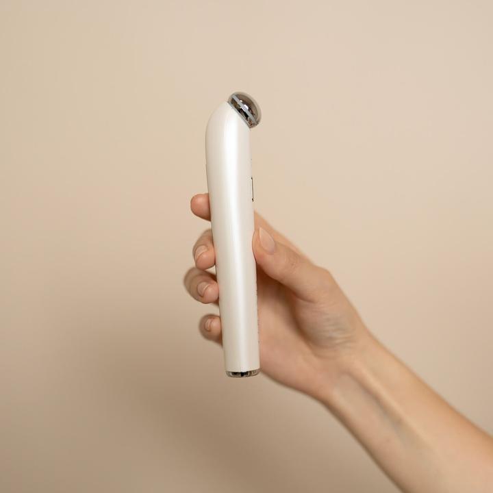 Actual product image VBEAUTY Revitaeye Pro Lichtbasiertes Augenlifting Tool