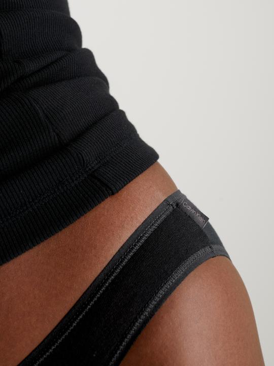 Actual product image Calvin Klein Ladies' bikini briefs in a 3-pack (XS)